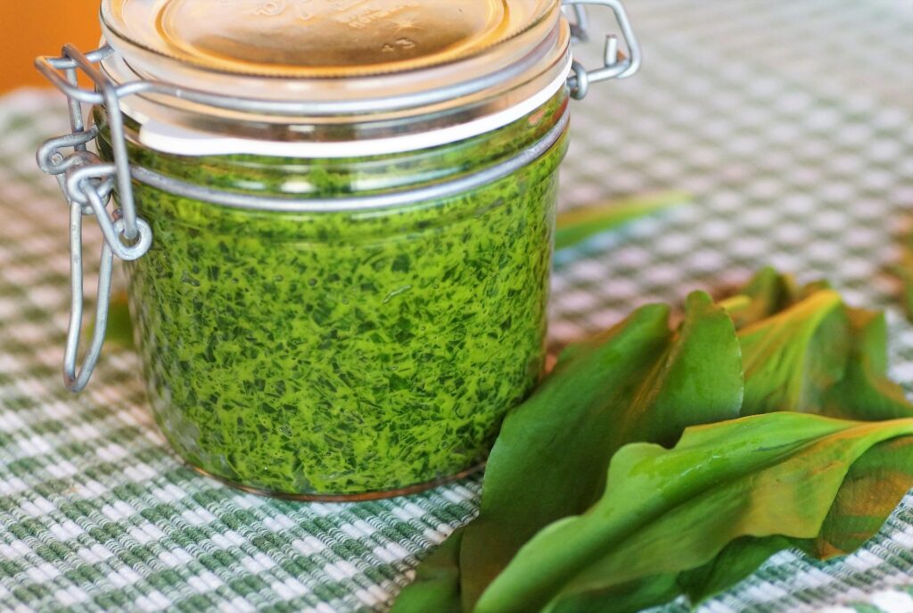 Pesto de chanvre aux épinards et/ou ail des ours